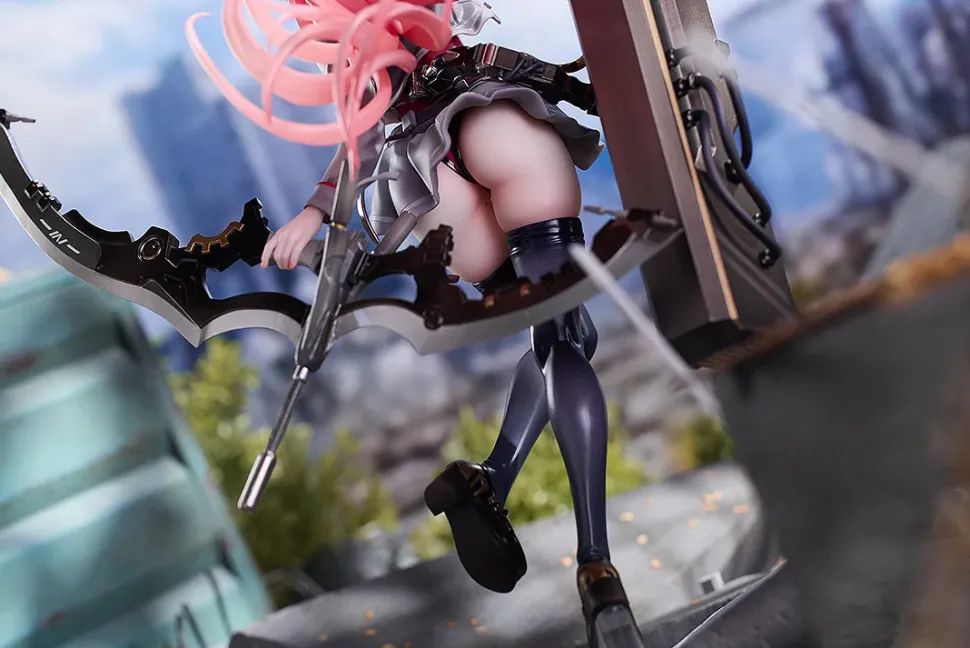 Colors:Red 1/7 Scale Figure