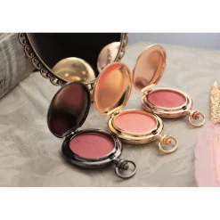 cosme play Fairy Tale Cosmetics × Hatsune Miku Pocket Watch Blush