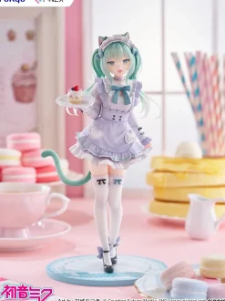 Hatsune Miku x Amashiro Natsuki 1/7 Scale Figure