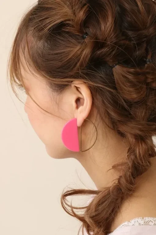 Honey Salon Acrylic Round Earrings