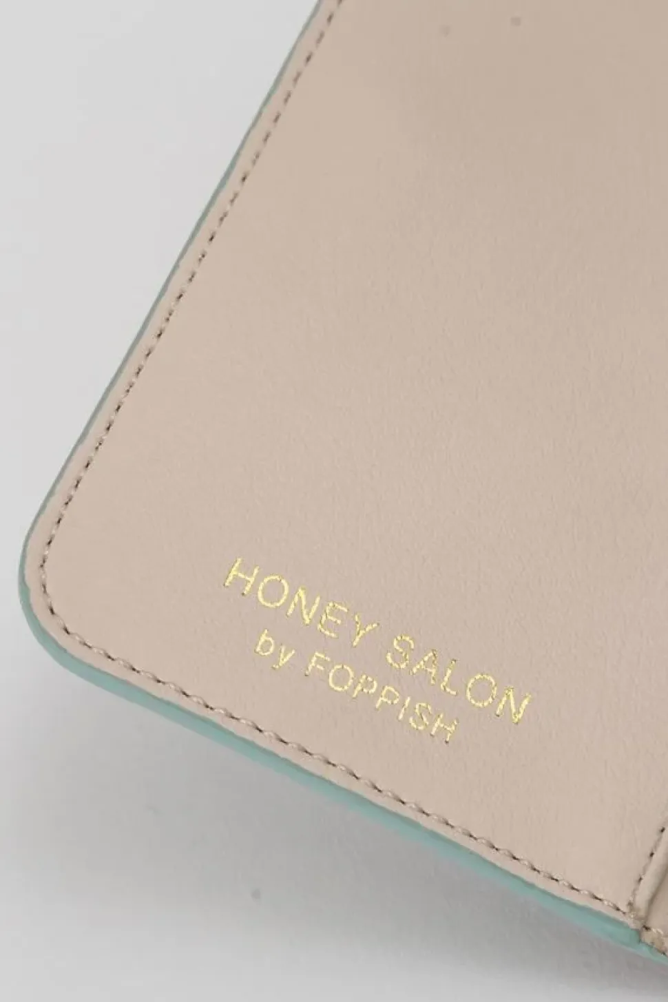 Honey Salon Vintage Tulip iPhone 6 Case