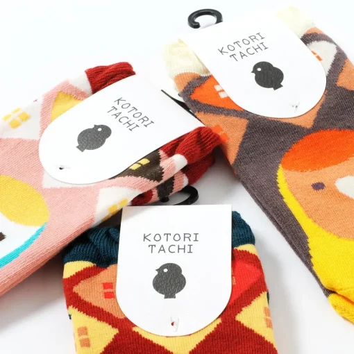 KOTORITACHI Peach-faced Lovebird Printed Socks