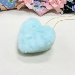 Le cocone Big Heart Fake Fur Necklace