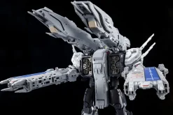 Macross: Do You Remember Love? SDF-1 Macross 1/3000 Scale Transformable Action Figure (Re-run)