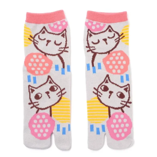 Nagomi Modern Women's Gray Cat Tabi Socks