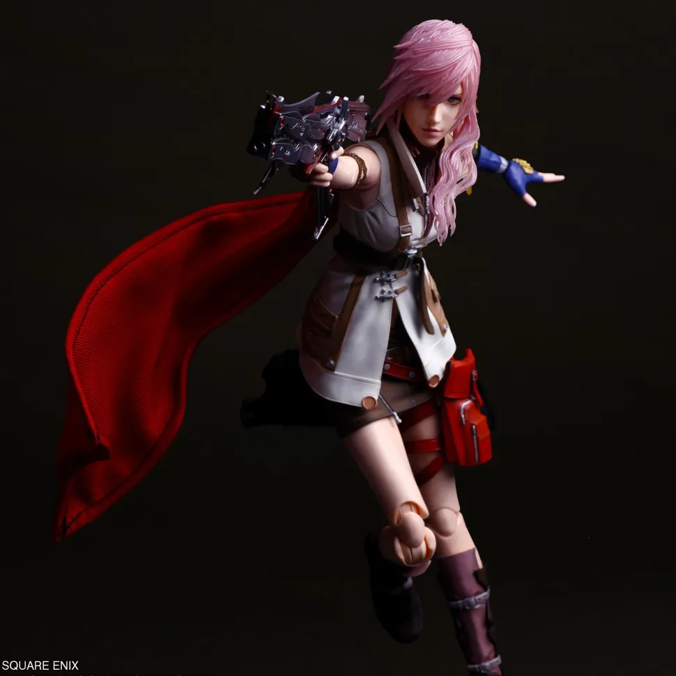 Play Arts Shin Final Fantasy XIII Lightning