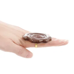 Q-pot. Chocolate Seal Ring