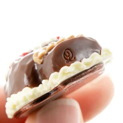 Q-pot. Parlor Skull Chocolat Necklace