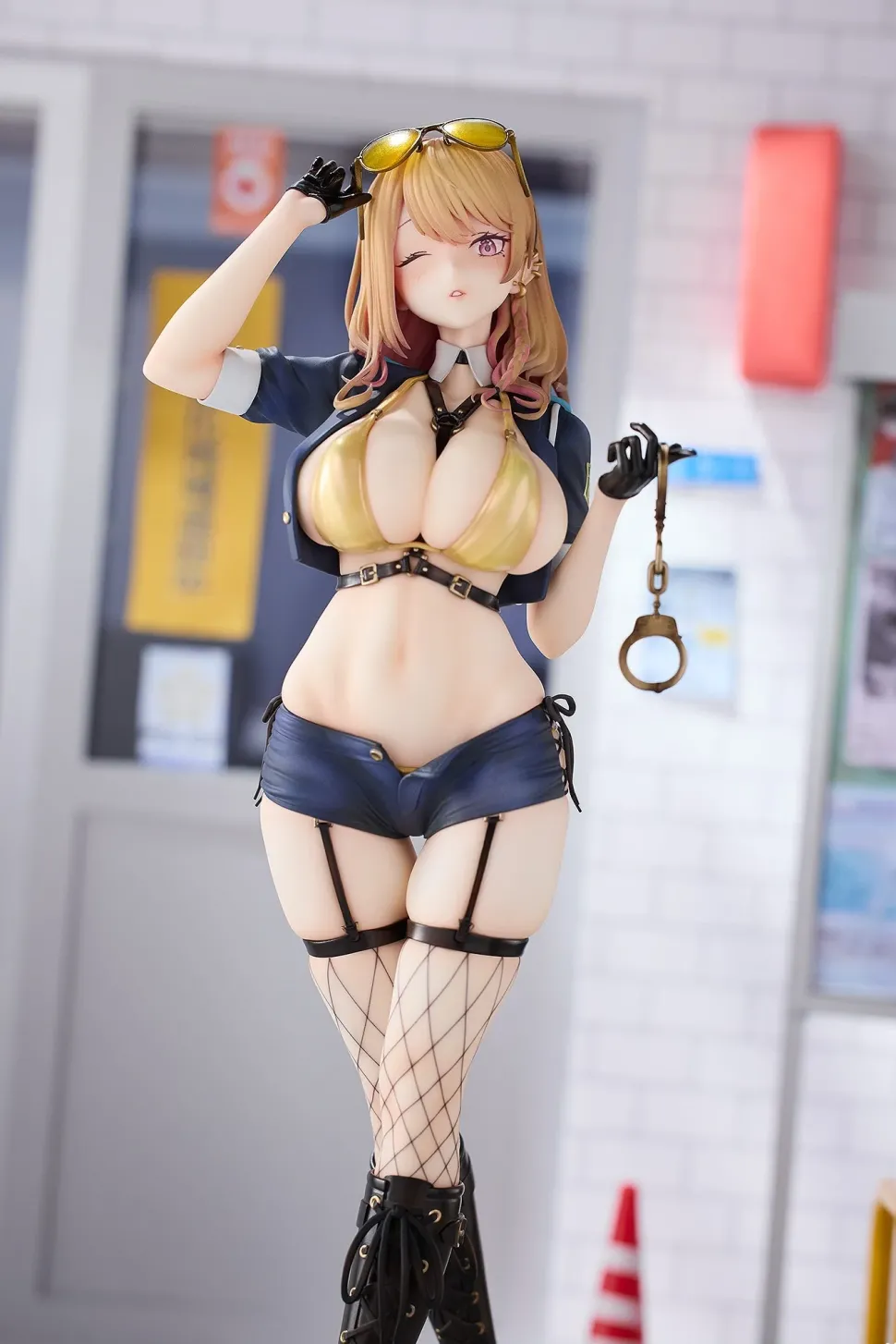 Renge Illustration Gal Policewoman Arisa Takanashi 1/6 Scale Figure Deluxe Edition w/ Bonus