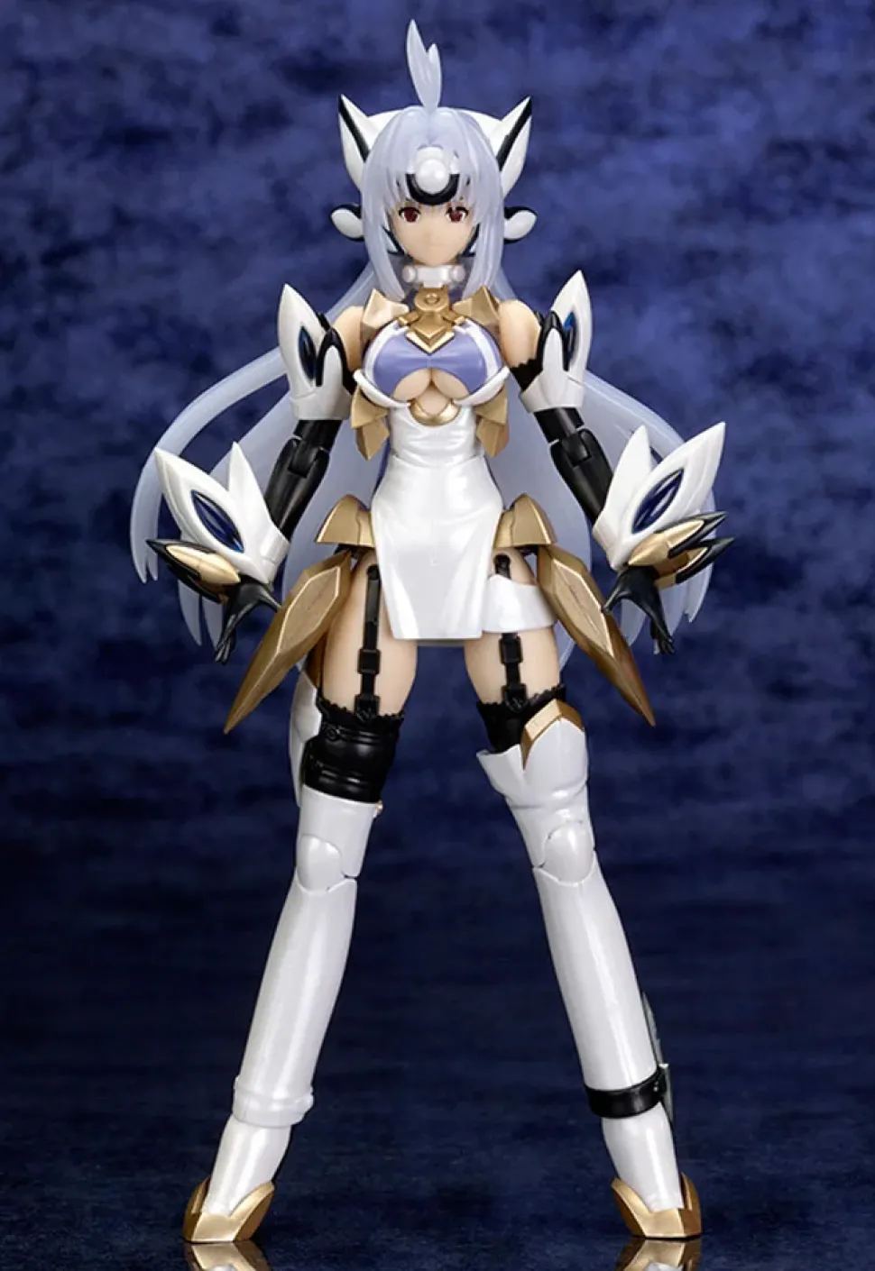Xenosaga Episode III KOS-MOS Ver. 4 Extra Coating Edition 1/12 Scale Plastic Model Kit (Re-run)